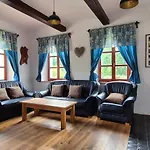 Semesterbostad Knezice 25, V Krkonosich *