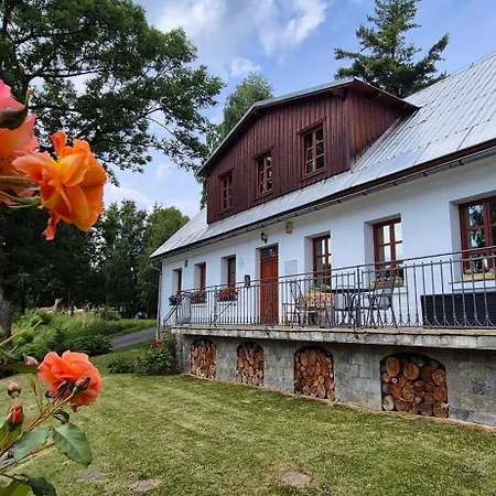 Knezice 25, V Krkonosich